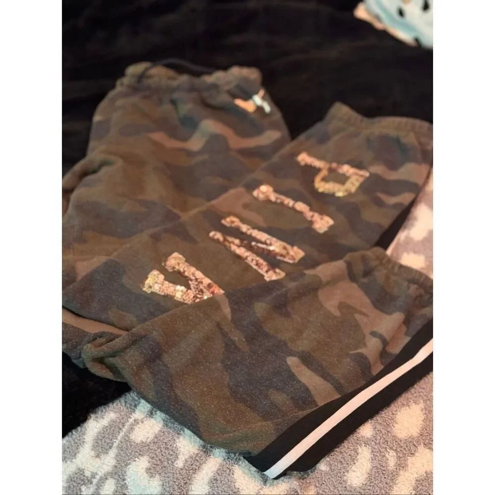 Vs Victorias secret PINKl classic sweatpants /joggers camo rose gold bling logo